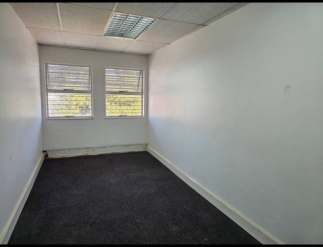 994M² FACTORY TO LET IN KYA SANDS